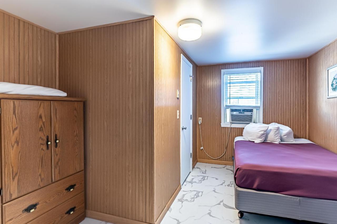 Boardwalk Sand & Surf Beach Hotel Oceanfront Seaside Heights Exterior photo